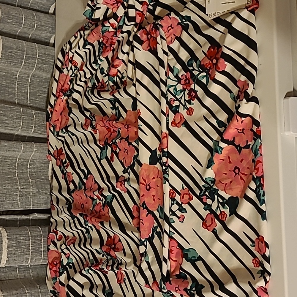 LuLaRoe size 2x  zebra print with pink flowers Maxi skirt - Picture 3 of 7